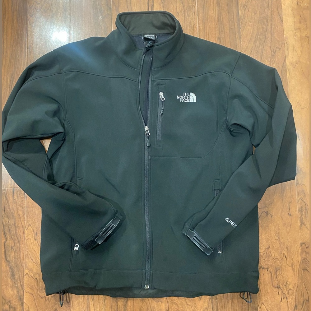 The North Face Men's Black Apex Softshell Jacket